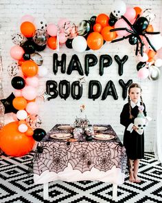 Happy Boo Day, October Birthday Parties, Halloween Theme Birthday, Halloween Birthday Party Decorations, Girly Halloween, Halloween Birthday Party