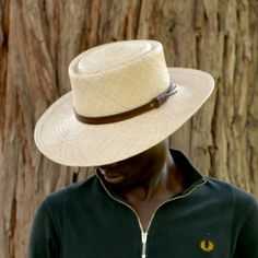 Bolero panama hat wide brim. Fedora hat made of natural straw in natural-ivory color for men and women. Finished with a beautiful eco leather belt. Elegant fedora for man and woman. The measurements in centimeters are 36 x 34. Brim length 9.5. Crown height 9.5 . (These measurements may vary slightly depending on the size of the hat) For its elaboration we only use hoods and capelines of resistant natural straw (genuine paja toquilla) of very good quality. In our workshop in the Pyrenees we sew a Classic Brimmed Hats For Vacation, Classic Curved Brim Hat For Vacation, Toquilla Straw Fedora With Curved Brim, Classic Wide Brim Hat For Vacation, Fitted Beige Wide Brim Fedora, Short Brim Toquilla Straw Panama Hat, Straw Panama Hat With Curved Brim, Toquilla Straw Panama Hat With Short Brim, Curved Brim Panama Hat For Kentucky Derby