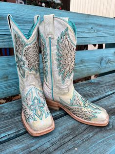 Corral Women's White Inlay & Embroidered Wide Square Toe Western Cowgirl Boots A4334 Square Toe Cowgirl Boots, Cowgirl Boots Wedding, Cowgirl Boots Square Toed, Cowgirl Clothes, Cute Cowgirl Boots, Cowgirl Accessories, Womens Cowgirl Boots, Western Shoes, Bota Country