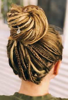 Partial Dreads, Dread Braids, Hippie Hair, Synthetic Dreadlocks, Synthetic Dreads, Dread Hairstyles, Dreadlock Hairstyles, Hair Wraps, Roots Hair