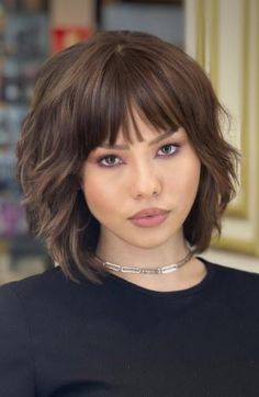 Shoulder Length Funky Hairstyles, Shoulder Length Shullet, Shaggy Above Shoulder Hair, Women’s Shoulder Length Haircut With Bangs, Purple Shaggy Bob, Rich Girl Hair, Balayage Hair Brunette With Blonde, Medium Length Hair With Bangs