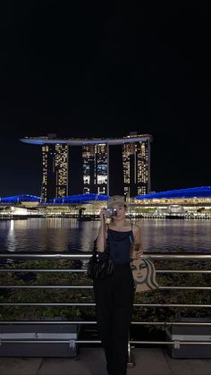 #singapore #citylife #city #citylights #marinabaysands Singapore Snapchat, Singapore Ootd, Travel Ootd, Singapore Fashion