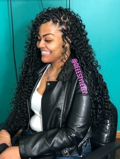 Blonde Braid Hairstyles, Crochet Braid Styles Faux Locs, Hairstyles For Running, Styles Faux Locs, Braided Hairstyles Blonde, Hairstyles Kenya, Women Locs, Hairstylist Hairstyles