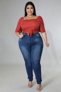 Short Curvy Women Fashion, Pluse Size, Outfits Bonitos, Plus Size Posing, Free Certificates, Outfits Curvy, Curvy Style