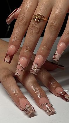 Detailed Nail Designs, College Nails, Hard Nails, Simple Acrylic, Pretty Nail Art Designs, Nail Art Designs Videos, Nail Sets, Pretty Nail Art