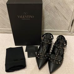 Valentino Noir Flats Sz 37.5 Nib Evening Heels With Studded Rubber Outsoles And Flat Heel, Leather Heels With Studded Rubber Outsoles For Evening, Designer Flats With Removable Insole, Designer Black Low Heel Shoes, Valentino Garavani Shoes, Valentino Garavani, Flat Shoes Women, Loafer Flats, Limited Time