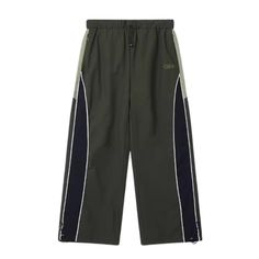 These Paneled Stripe Contrast Baggy Sweatpants provide a relaxed fit for maximum comfort throughout your day. Crafted with a premium cotton blend and a modern paneled striped design, they're ideal for both casual and active wear. Enjoy superior durability and long-lasting wear. Features: -100% Polyester -Mid-rise Waist -Drawstring Waistband -Patchwork Design -Baggy Fit -Unisex Sports Style Baggy Sweatpants, Free Scarf, Sports Style, Free Socks, Fashion App, Patchwork Designs, Drawstring Waistband, Baggy Fits, Sport Fashion