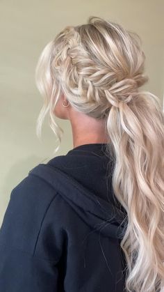 Glam Ponytail, Prom Ponytail Hairstyles, Wedding Ponytail Hairstyles, Bridesmaid Hair Inspo, Wedding Ponytail, Bridemaids Hairstyles, Cute Prom Hairstyles, Formal Hairstyles For Long Hair, Long Hair Ponytail