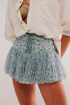 Love Shack Fancy Clothes, Rush Outfits, Clothes Wishlist, Xmas 2024, Free People Skirt, Fall Fits, Feminine Outfit, Spring Style, Looks Vintage