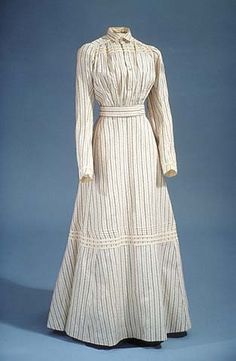 late 19th century dress cotton dress. This is awesome.... definately want to make this one!  Notice the skirt! 19th Century Dress, 1900 Fashion, Period Clothing