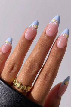 Delicate Summer Nails, Blueberry Lemon Nails, Lemon Design Nails, Lemon And Blue Nails, Lemon Nails Art, South Of France Nails, Italy Nails Summer, Girly Summer Nails, Amalfi Coast Nails