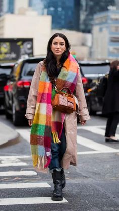 Tamara Kalinic Outfits, March Outfits, Tamara Kalinic, Autumn Street, Checkered Coat, 2020 Street Style, Winter Streetwear, Scarf Outfit, Colorful Scarf