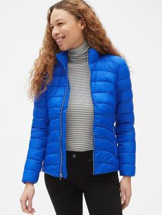 NWT Gap ColdControl Lightweight Puffer Jacket cobalt blue  SZ S #388272 NEW WITH TAGS $79.95 FIT & SIZING Straight silhouette with a relaxed fit. Hits at the hip. Model is 5'9.5"/ 177 cm, bust 33"/84 cm, waist 23"/59 cm, hips 34"/86 cm, wearing a regular Gap size S. product details Made with 100% recycled fill. This high-performance insulation helps keep you warm for all kinds of cold adventures. A lightweight down alternative with warmth and softness. This jacket folds into the pockets, so it's Lightweight Puffer Jacket, Blue Puffer Jacket, Cozy Accessories, Blue Puffer, Blue Dress Formal, Cool Gifts For Women, Jaco, Dress Formal, Blue Jacket