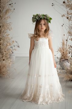 First Communion Gown With Tulle Skirt, Tulle Dress With Fitted Bodice For Confirmation, Lace Princess Dress For Confirmation, White Princess Dress With Lace Trim For Bridesmaids, Lace Ball Gown For First Communion, Confirmation Lace Princess Dress Ball Gown, Lace Princess Dress For Confirmation, Ball Gown Style, First Communion Princess Dress With Lace Bodice, White Tulle First Communion Dress With Lace Bodice