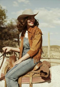 Dimestore Cowgirl Aesthetic, 1960s Cowgirl, Vintage Western Wear, Cowboy Aesthetic, Looks Country, Cowgirl Aesthetic, Western Women, Vintage Cowgirl, Western Aesthetic