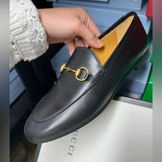 Brand New! 100% Authentic Gucci Calf Leather Loafers For Office, Gucci Calf Leather Office Loafers, Chic Gucci Loafers For Business, Gucci Round Toe Loafers For Office, Gucci Loafers For Office With Round Toe, Gucci Slip-on Dress Shoes For Work, Gucci Almond Toe Loafers For Workwear, Gucci Round Toe Dress Shoes For Work, Gucci Round Toe Dress Shoes For Office