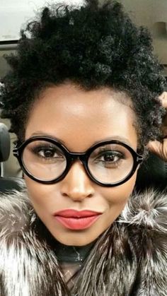 Short Hair Eyeglasses, Glasses Fashion Eyewear, Classy Glasses, Funky Glasses, Nappy Hair