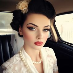 Pinup Hair For Wedding, Bridal Dramatic Makeup, 50s Wedding Hair Updo, Pin Up Girl Makeup Looks, Wedding Face Painting, 1930s Hair And Makeup, Old Fashioned Makeup Looks, Retro Bride Hairstyles, Rockabilly Makeup Ideas