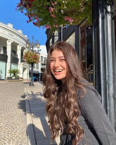 Dp Wallpaper, Aditi Bhatia, Lockscreen Iphone, Ultra Hd 4k Wallpaper, Curly Hair Types, Long Kurti, Hair Color Light Brown, Portrait Photography Women, Facebook Profile Picture