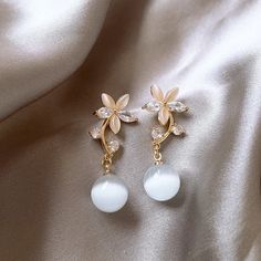 654143273-5 Luxury Jewelry Earrings, Earring Korean, Korean Fashion Elegant, Pearl Pendant Earrings, Retro Earring, Sister Friends, Wedding Party Jewelry, Jewelry Earring, Flower Stud