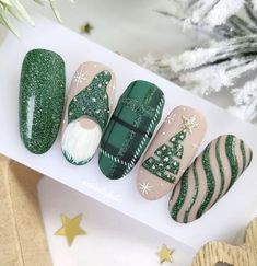 Christmas Nails Nail Art, Nail Art Christmas Designs, Nails Natal, Noel Nail, Nails Navidad, Christmas Nail Designs Holiday, Nail Noel, Nail Art Noel, Xmas Nail Art