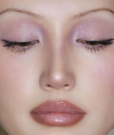 Pink Eyeliner Looks, Unique Makeup Looks, Cute Eyeshadow, Swag Makeup, Ethereal Makeup, Unique Makeup, Yoga Facial, Fancy Makeup