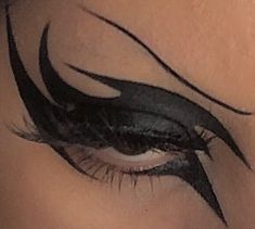 Emo Eyeliner, Eyeliner Inspo, Eyeliner Ideas, Maquillage On Fleek, Eyeliner Designs, Swag Makeup, Smink Inspiration