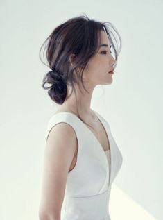 We've pulled together our favourite updo hairstyles for the new season. We know you'll love these polished buns and relaxed hairstyles. Elegant Updos, Wedding Hairstyles With Veil, Veil Hairstyles, Wedding Hair Inspiration, Updo Hairstyles, Elegant Updo, Relaxed Hair, Asian Hair