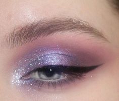 Maquillage On Fleek, Purple Makeup, Smink Inspiration, Makijaż Smokey Eye, Eye Makeup Designs, Dope Makeup, Purple Eyeshadow, Makeup Eye Looks