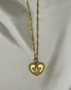 Stainless Steel 18K Gold Plated Necklace Plate Necklace, Gold Plated Necklace, Aesthetic Girl, Heart Necklace, 18k Gold, Gold Necklace, Gold Plate, Plating, Stainless Steel