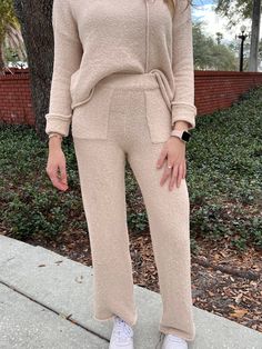 HELENA SWEATER PANTS IN CREAM Cream Colored Pants, Luxury Lounge, Fitted Style, Mary Kate, Colored Pants, Sweater Material, Sweater Pants, Lounge Pants, Matching Sets