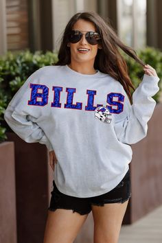 Designed for the ultimate fan, our Buffalo Bills drop shoulder long sleeve tee combines a relaxed fit, heathered finish and luxurious French Terry knit. With a ribbed neckline and cuffs, you'll stay stylish and comfortable while showing your unwavering team support. Buffalo Bills, Ribbed Neckline, Long Sleeve Tee, Drop Shoulder, French Terry, Buffalo, Fitness Models, Long Sleeve Tees, Slip On