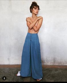 Hand made wide leg,  high waisted Linen Palazzo pants. feel so comfortable elegant and beautiful on. side pockets and bamboo button in the centre front. extremely flattering fit. High Waist Linen Bottoms With Buttons, High Waist Blue Linen Wide Leg Pants, Blue High Waist Linen Wide Leg Pants, Chic Wide Leg Linen Pants, Wide Leg Linen Pants With Buttons, Straight Linen Pants With Buttons, Elegant Linen Bottoms With Buttons, Blue Linen Wide Leg Pants, Baggy High Waist Linen Wide Leg Pants