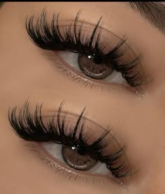 Eyelashes, False eyelashes, Eyelash extensions, Eyelash serum, Eyelash growth, Mascara, Eyelash curler, Eyelash lift, Eyelash tinting, Eyelash trends, Eyelash styles, Eyelash care, Eyelash maintenance, Eyelash health, Eyelash products, Eye makeup, Eye beauty, Eye enhancement, Eye aesthetics. Wispy Eyelashes, Lash Styles, Pretty Lashes