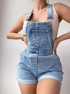 Denim Dungaree, Casual Denim Shorts, Mode Inspo, Sleeveless Jumpsuits, Denim Overalls, Cute Casual Outfits, Overall Shorts, Tulum, Roll Up