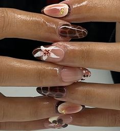 Gel X Inspiration, Cute Nails Unique, Nyc Aesthetic Nails, Cute Basic Almond Nails, Nails For Beginners Ideas, Gelx Inspo Nails Fall, Tan And Brown Nails, Brown And Purple Nails, Almond Shaped Nails Designs Fall