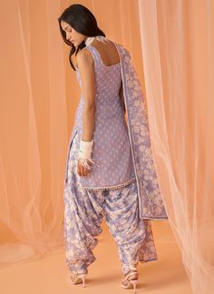 Grey White Floral Printed Punjabi Suit – Lashkaraa Floral Punjabi Suit, Dupatta Embroidery, Chanderi Dupatta, Ethereal Dress, Punjabi Suit, Stone Work, Punjabi Suits, New Launch, Grey Floral