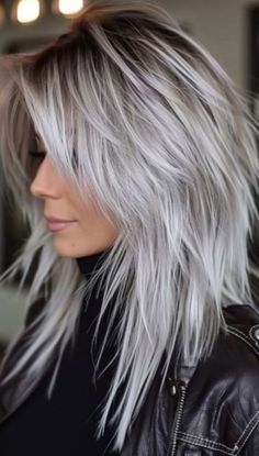 Dark Roots Platinum Blonde Hair, Silver Streak In Dark Hair, Silver Hair Dark Roots, Silver Streaks In Dark Hair, Gray Balayage On Dark Hair, Long Choppy Hair, Long Silver Hair, Grey Hair Looks, Bombshell Hair