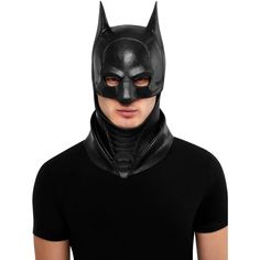 The Batsuit has many uses from concealing Batman’s identity to keeping him protected and intimidating criminals. This legendary costume is instantly recognizable with its cape, utility belt, and cowl. Now you can complete your own Batsuit with this Rubie’s officially licensed Adult Batman Overhead Mask that is straight out of the DC Comics movie, The Batman. This mask is made of latex and fits comfortably overhead and covers your entire head and neck except for your lower face just like Batman’s Batman Cowl, The Batman Movie, Joker Makeup, Batman Mask, Batman Batman, Book Fashion, Batman Costume, Superhero Fashion, Batman Kids