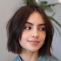 Bob Haircut Face Framing, Short Bob Hairstyles With Bangs Straight Fine Hair, Cool Bob Haircut Bangs, Chin Length Hair With Face Framing, Short Bob Hairstyles Thick Wavy Hair, Short Haircuts Face Framing, Short Hair With Framing Bangs, Bob Haircuts With Face Framing