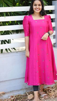 Convert Saree To Churidar, Saree To Kurti Convert, Saree Converted To Kurti, Outfit From Scratch Ideas, Straight Cut Kurti Designs, Georgette Dress Designs, Aline Kurti Design, Straight Kurti Designs, Dress Designs For Stitching