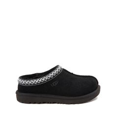 Ugg Cozy Knit Slippers, Ugg Store, Shoe Size Chart Kids, Ugg Tasman Slippers, Kids Sand, Black Nike Shoes, Shoes Outfit Fashion, Ugg Tasman, Black Uggs