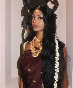 South Asian Aesthetic, Oh My Goddess, Character Board, Salwar Kamiz, Indian Woman, Indian Makeup, Indian Aesthetic, Brown Girl, Desi Fashion