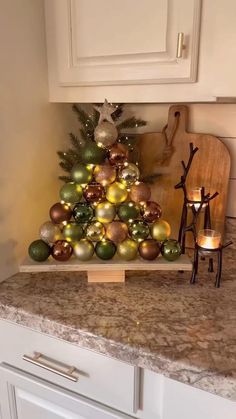 Home Christmas Decor Ideas Diy Projects, Christmas Balls Tree, Decorating With Multiple Christmas Trees, Diy Christmas Decorations With Pinecones, Diy Christmas Decorations Apartment, Christmas Aesthetic Decor Diy, Cute Christmas Home Decor, Diy Home Decor Christmas Ideas, Christmas Tree Box Diy