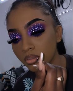 Purple Prom Makeup Looks, Purple Prom Makeup, Crazy Eye Makeup, Purple Makeup Looks, Birthday Makeup Looks, Glitter Makeup Looks, Pretty Eye Makeup