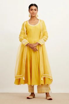 Shop for Devnaagri Yellow Chanderi Panelled Anarkali Palazzo Set for Women Online at Aza Fashions Anarkali Aesthetic, Chanderi Suits Design, Kurthi Design, Attire Guide, Simple Suits, Chanderi Anarkali, Suits Ideas, Chanderi Suit, Indian Closet