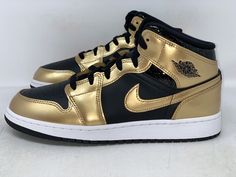 Nike Gold Sneakers For Streetwear, Gold High-top Sneakers With Gum Sole, Nike Gold Sneakers With Boost Midsole, Nike Gold High-top Sneakers, Nike Gold Sporty Sneakers, Gold High-top Sneakers For Sports, Nike Gold High-top Custom Sneakers, Nike Custom Low-top Gold Sneakers, Nike Custom Gold Low-top Sneakers