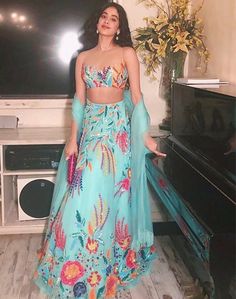 Manish Malhotra Lehenga, Janvi Kapoor, Designer Bridal Lehenga Choli, Saree Bollywood, Indian Fashion Trends, Janhvi Kapoor, Designer Bridal Lehenga, Manish Malhotra, Ghagra Choli