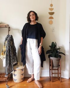 Shannon Buckley, Plus Size Fall Outfit, Sassy Outfit, Vintage Trousers, Quirky Fashion, Summer Love, Person Standing, Plus Size Kleidung, Street Style Chic