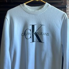 White Ck Sweater. Never Worn. Colorful Sweaters, Summer Outfits, Mens Shirts, Man Shop, Sweatshirts Hoodie, Sweatshirts